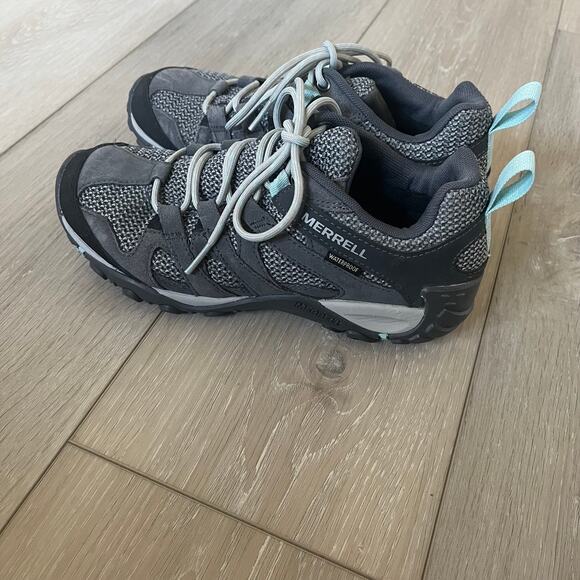 Merrell ‘Alverstone’ Women's 7 Sneaker Hiker Gray Blue Waterproof Boot Outdoor - Picture 10 of 10